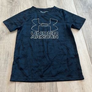 Under Armor Boys YMD Shirt New With no Tags